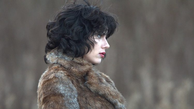 Bên Dưới Làn Da, Under The Skin (2014)